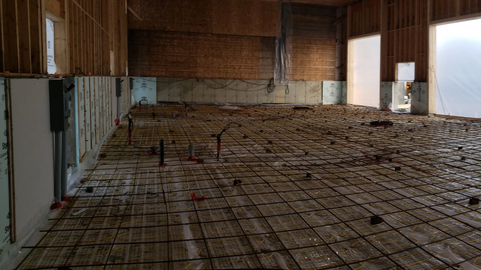 Dalle intérieure préparée pour le plancher radiant