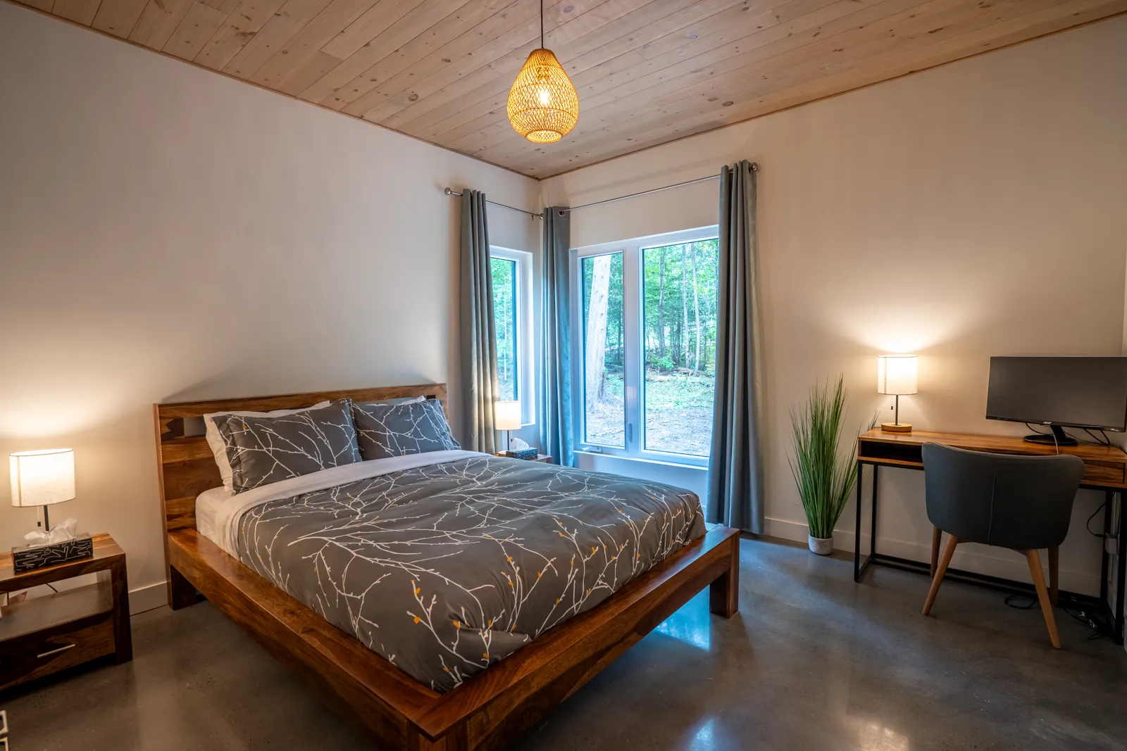 Chambre en bois naturel