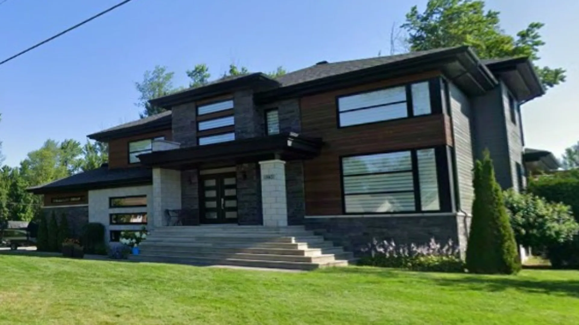 Résidence contemporaine horizontale à signature haut de gamme dans Saint-Félix-de-Valois