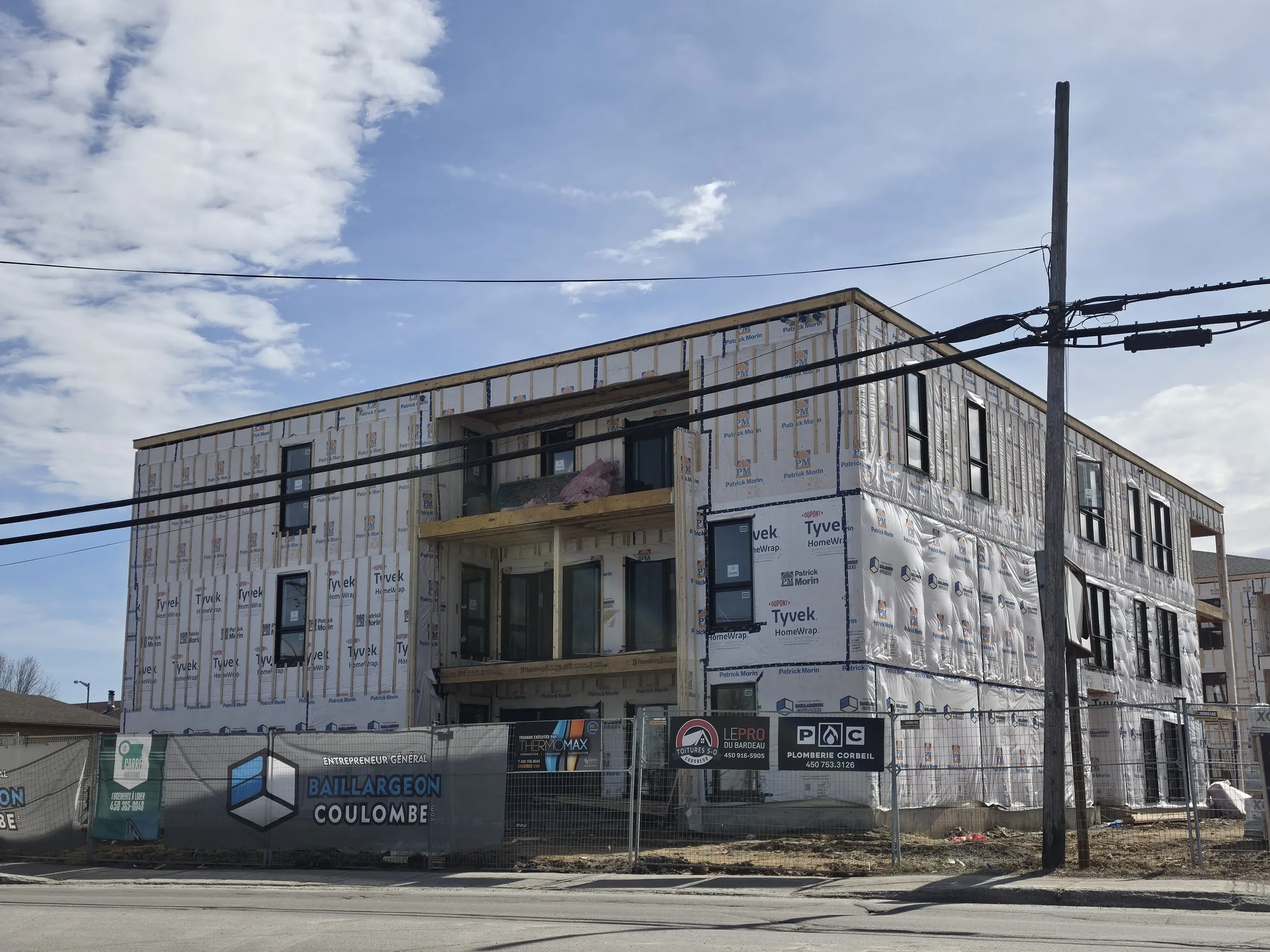Deux immeubles jumelés de 12 logements en construction à Saint-Charles-Borromée
