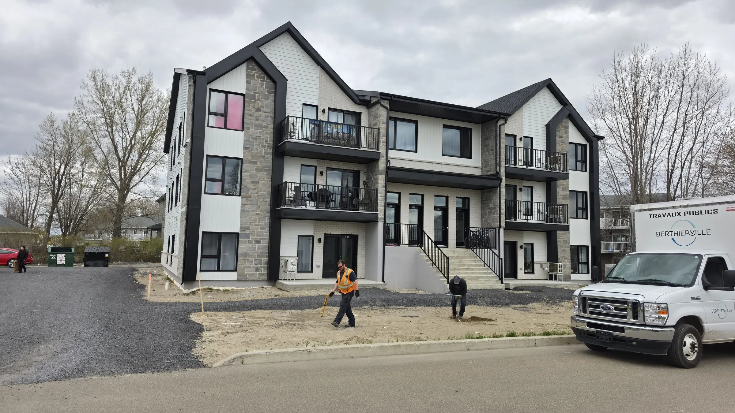 Vue extérieure du 12-plex à Berthierville
